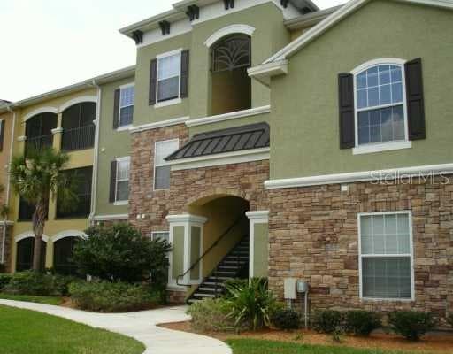 10121 COURTNEY PALMS BOULEVARD UNIT 102 TAMPA, FL 33619