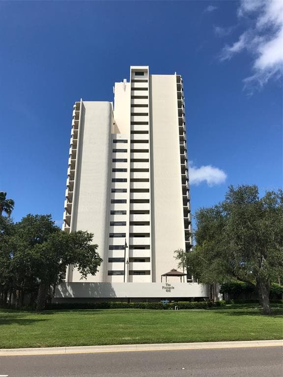 4141 BAYSHORE BOULEVARD UNIT 204 TAMPA, FL 33611
