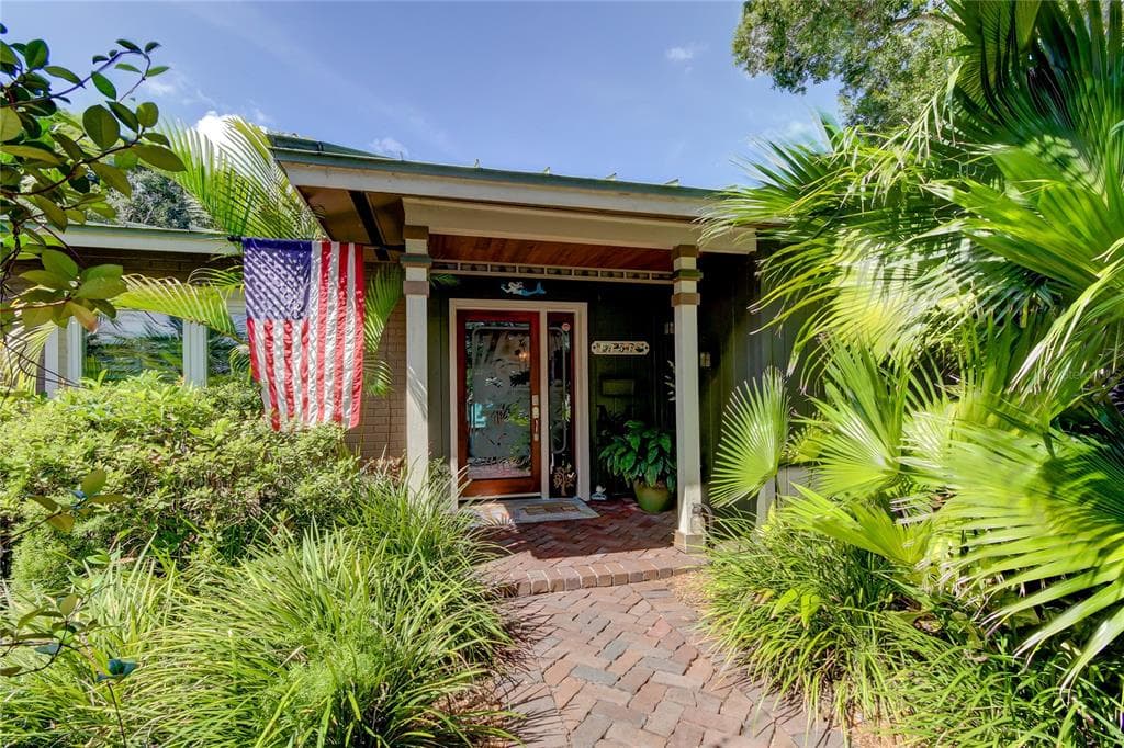 1451 83RD AVENUE N ST PETERSBURG, FL 33702