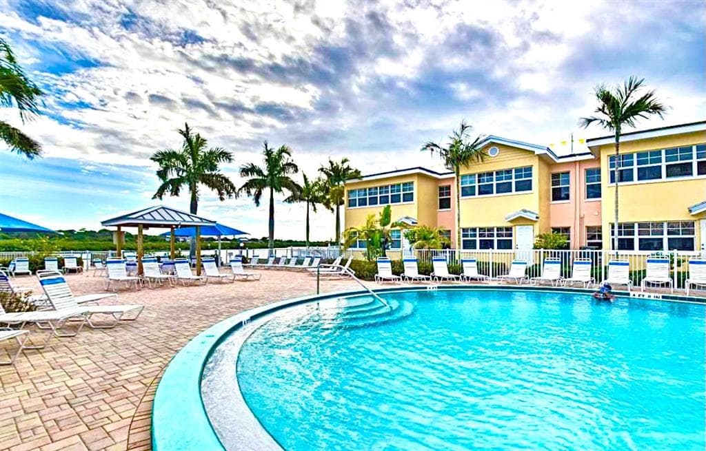 19417 GULF BOULEVARD UNIT A-109 INDIAN SHORES, FL 33785