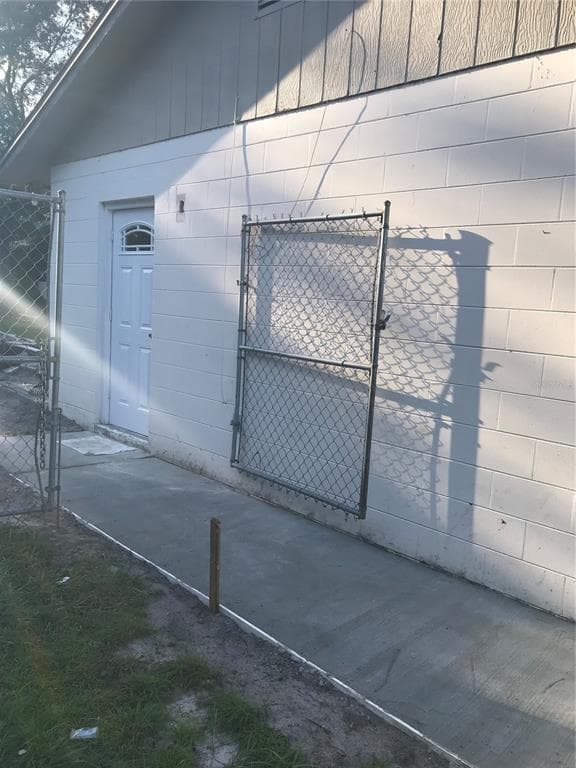 10408 WOODMERE TAMPA, FL 33617
