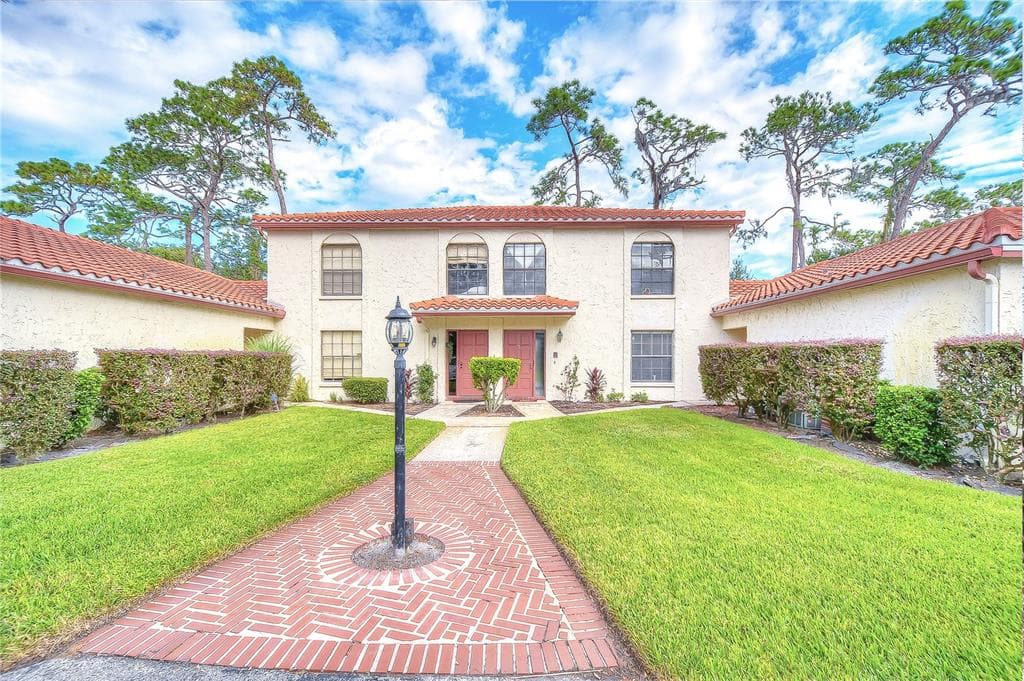 5444 SADDLEBROOK WAY UNIT 3 WESLEY CHAPEL, FL 33543
