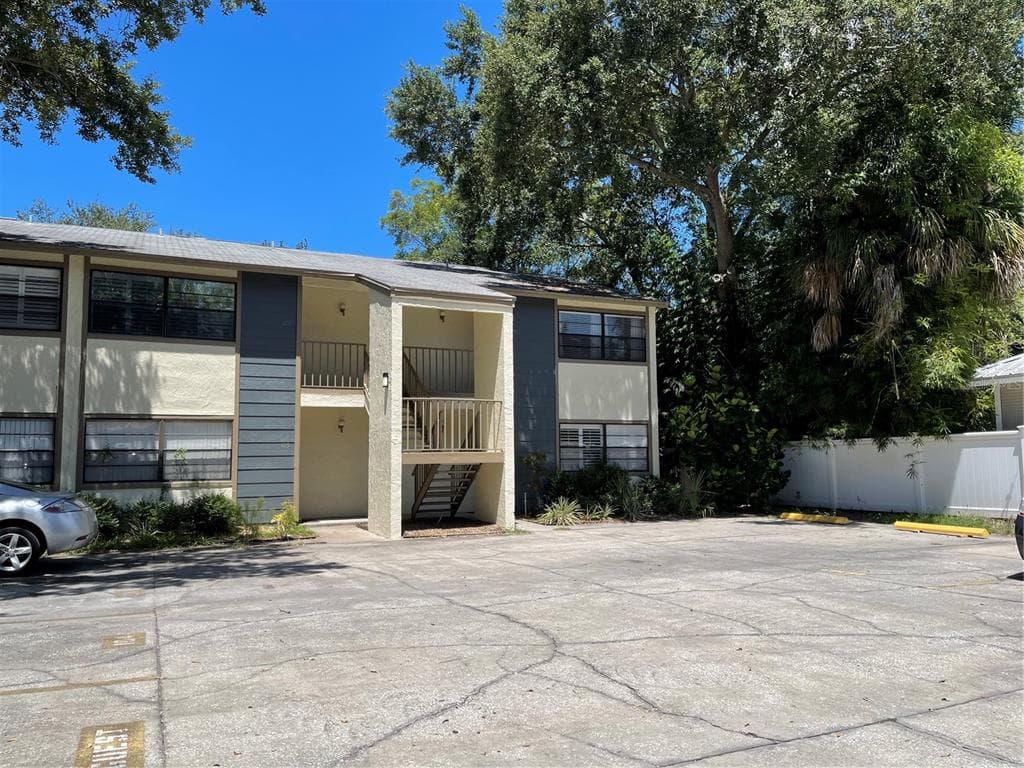 4809 S MOUND AVENUE UNIT 205 TAMPA, FL 33611