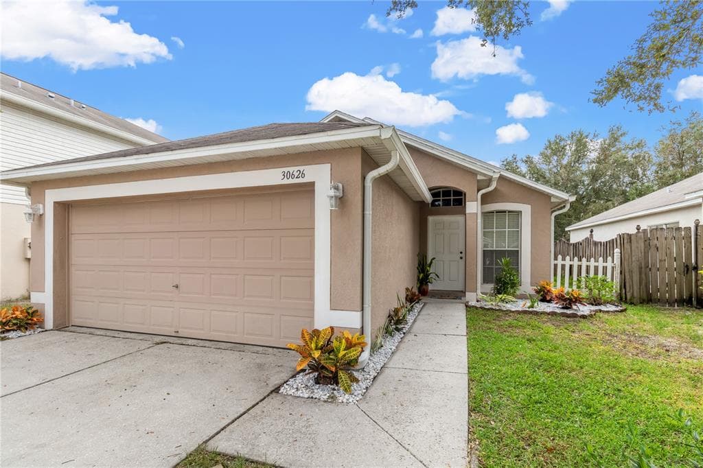 30626 BIRDHOUSE DRIVE WESLEY CHAPEL, FL 33545