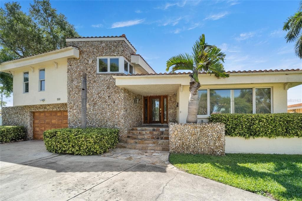 900 79TH STREET S ST PETERSBURG, FL 33707