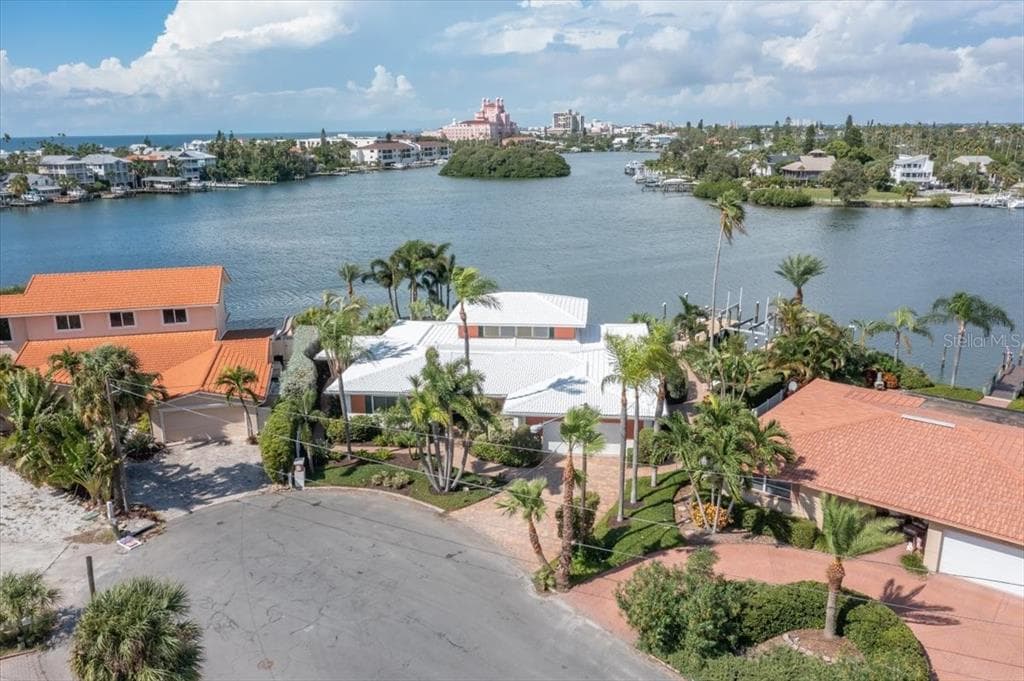 203 HERMOSITA DRIVE ST PETE BEACH, FL 33706