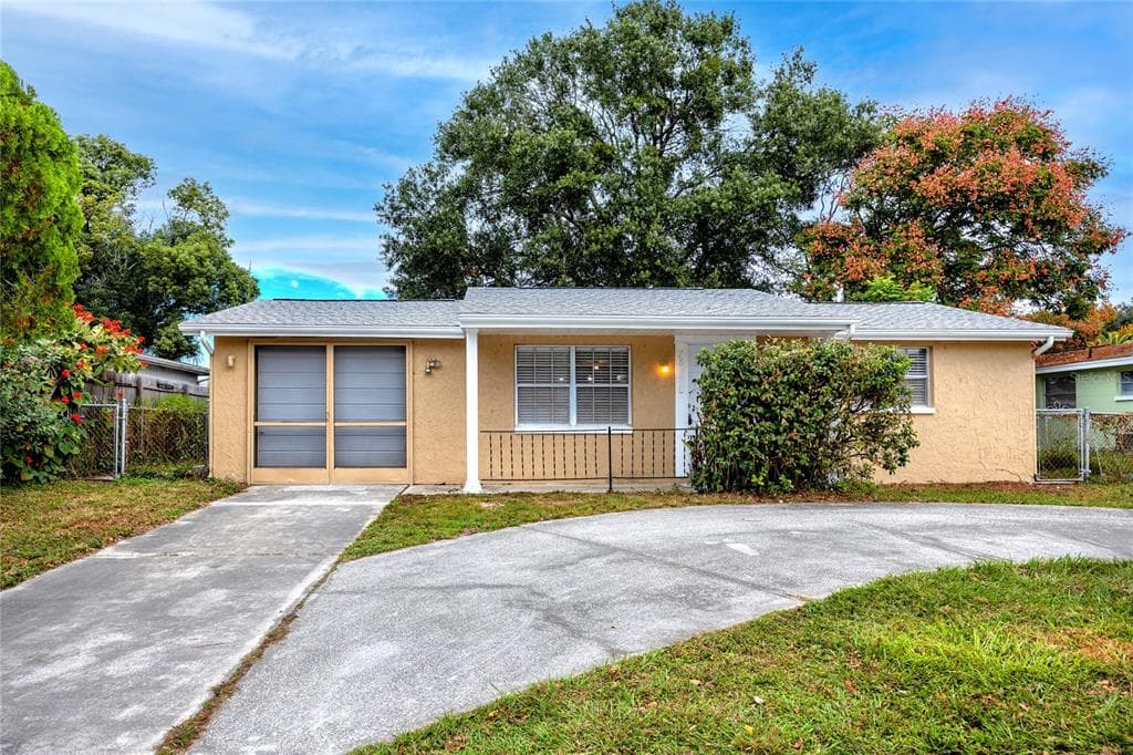 7815 FARMLAWN DRIVE