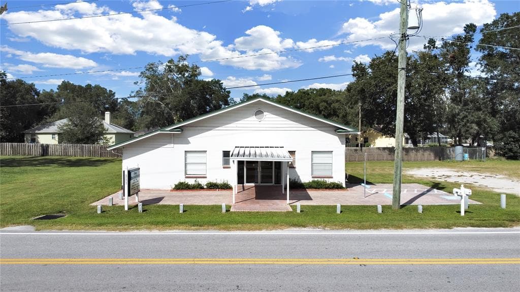 311 W LUTZ LAKE FERN ROAD LUTZ, FL 33548