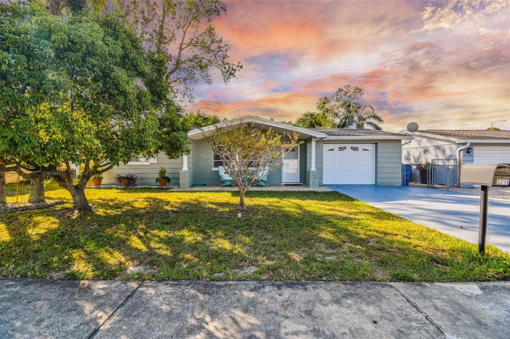 3214 BROMPTON DRIVE HOLIDAY, FL 34691