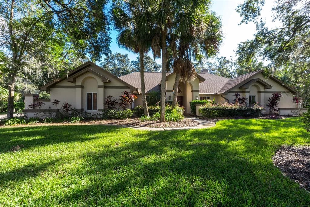 911 CENTERBROOK DRIVE
