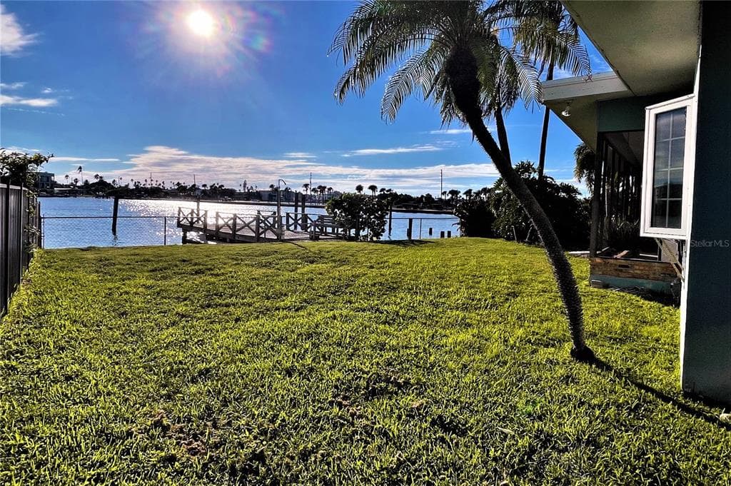 16008 4TH STREET E REDINGTON BEACH, FL 33708