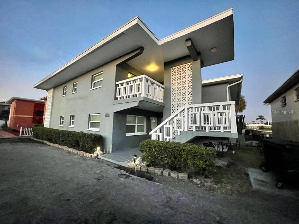 11955 3RD STREET E UNIT 6 TREASURE ISLAND, FL 33706