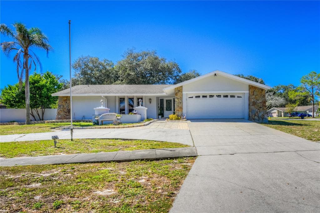 1126 LANCER LANE