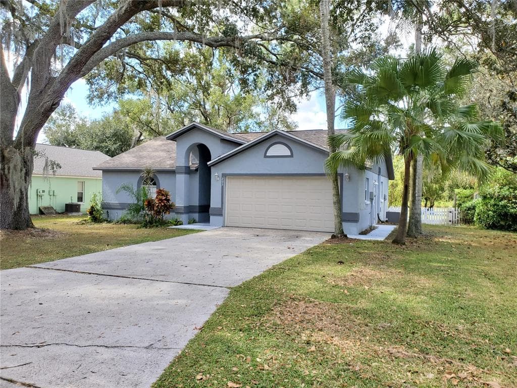 203 SUGAR CREEK DRIVE