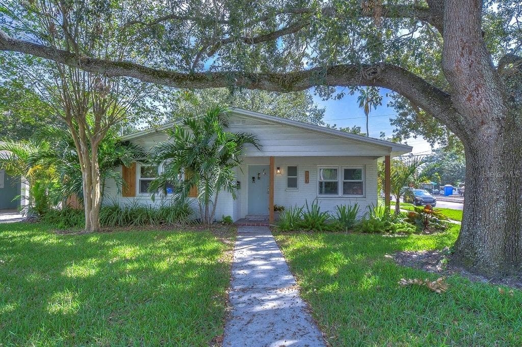 113 W DAVIS BOULEVARD TAMPA, FL 33606