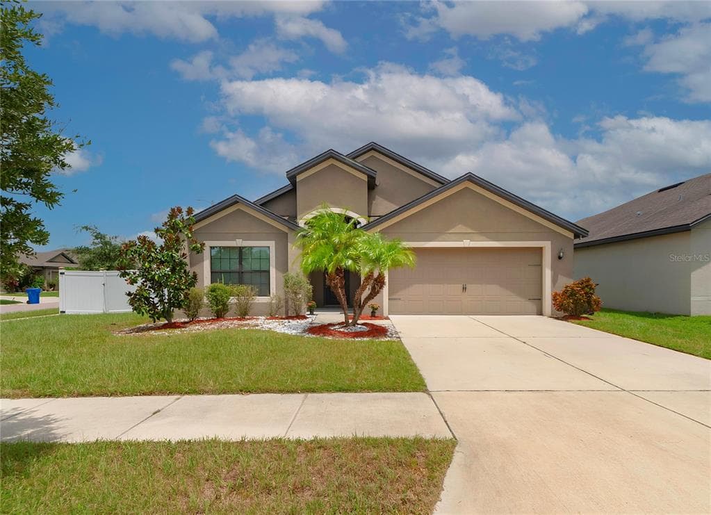 11102 CARRICK STONE STREET WIMAUMA, FL 33598