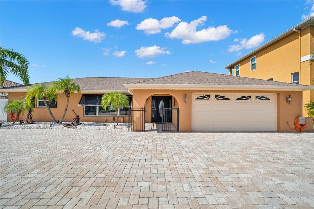 6344 COCOA LANE APOLLO BEACH, FL 33572