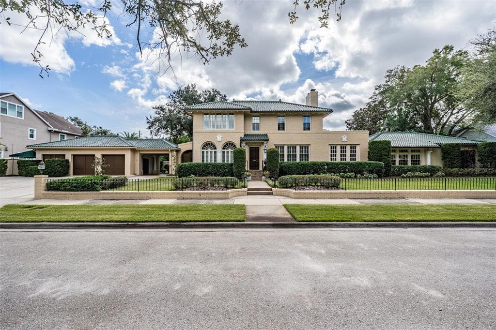2610 W PARKLAND BOULEVARD TAMPA, FL 33609