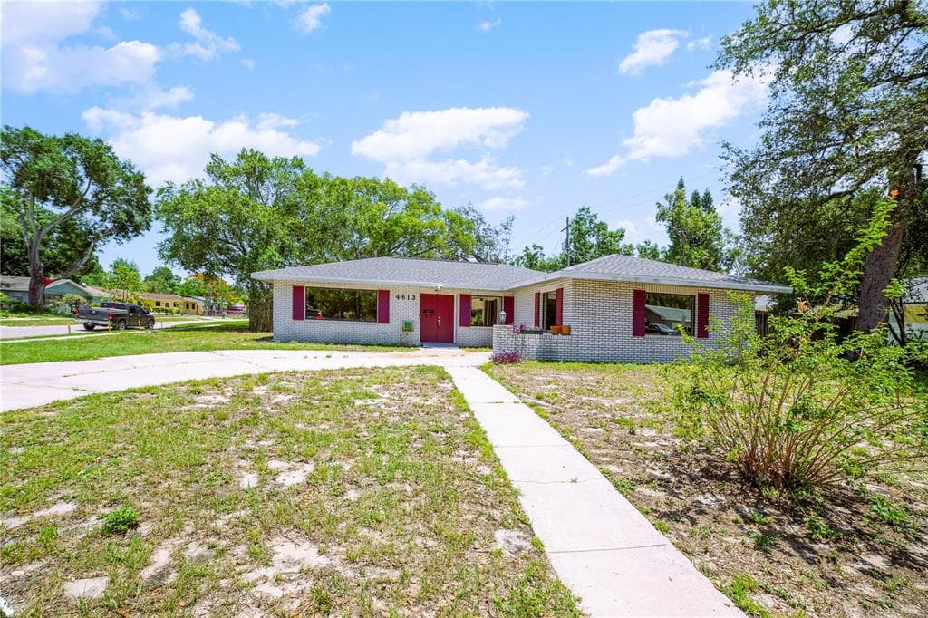 4613 SHAD STREET TAMPA, FL 33617