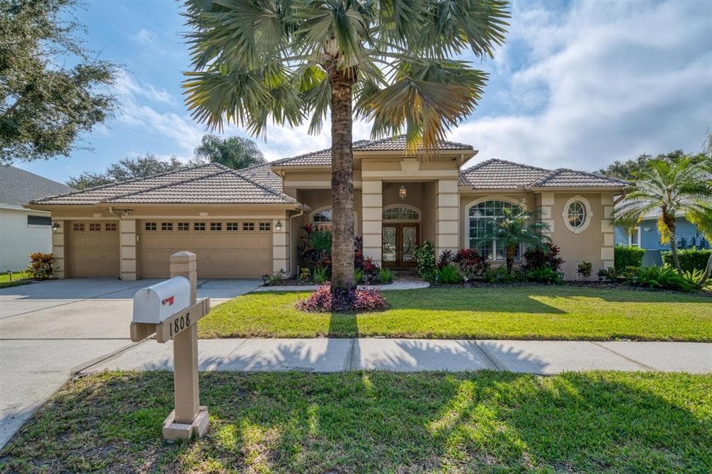 1808 OAK RIDGE ROAD SAFETY HARBOR, FL 34695