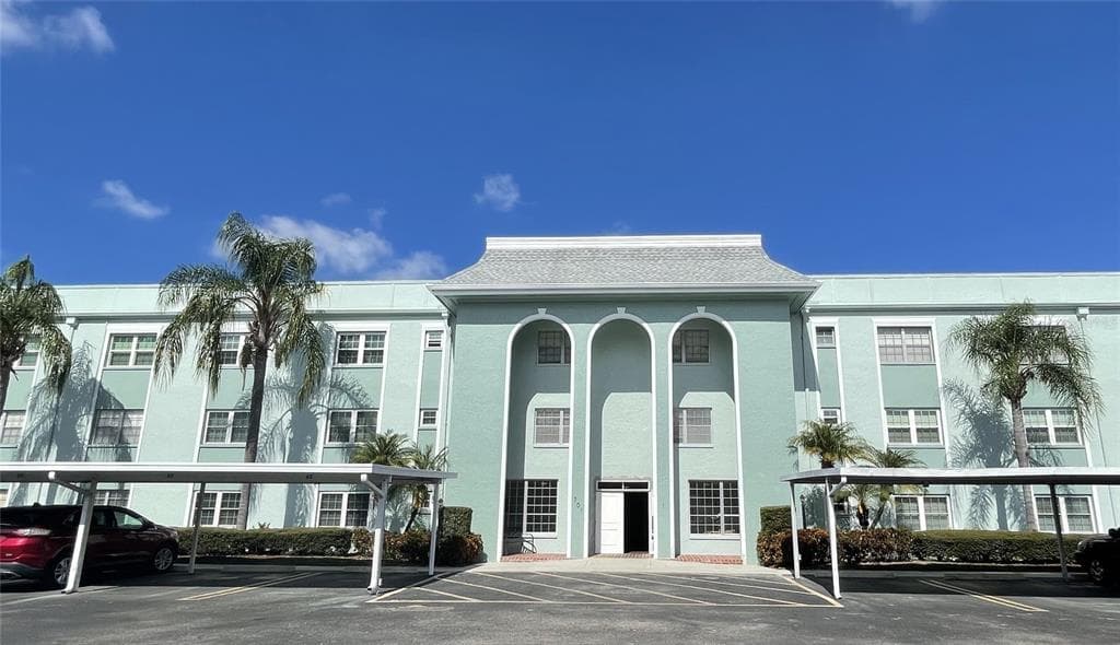 701 POINSETTIA ROAD UNIT #208 BELLEAIR, FL 33756