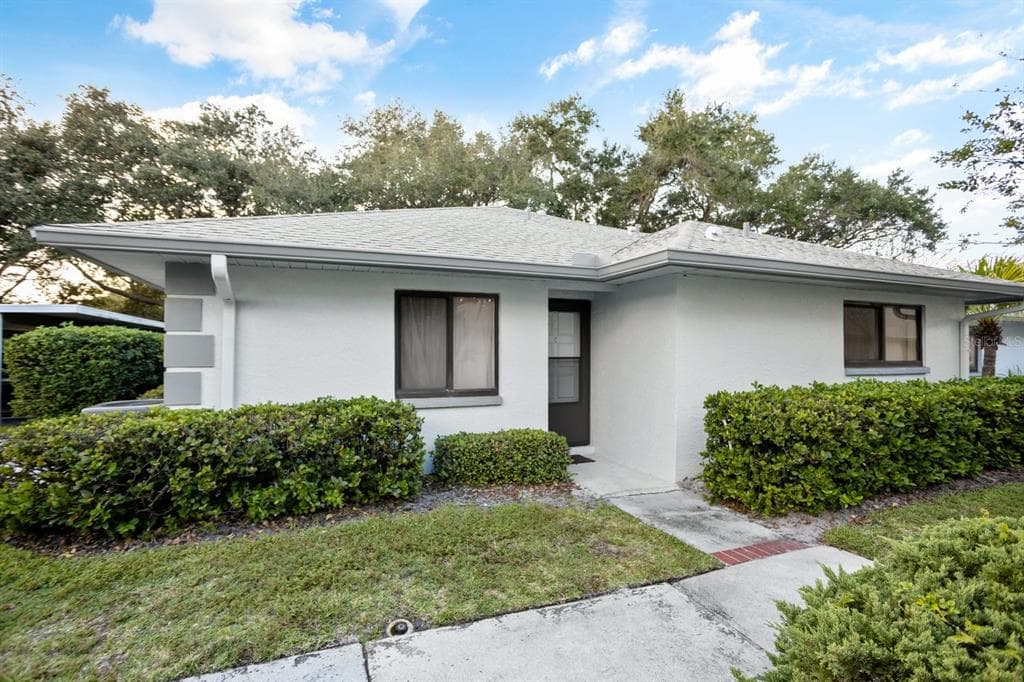 2765 COUNTRYSIDE BOULEVARD UNIT 101