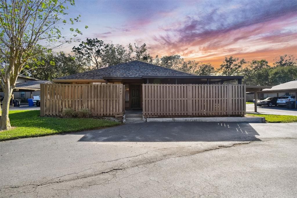 849 CREEKWAY COURT