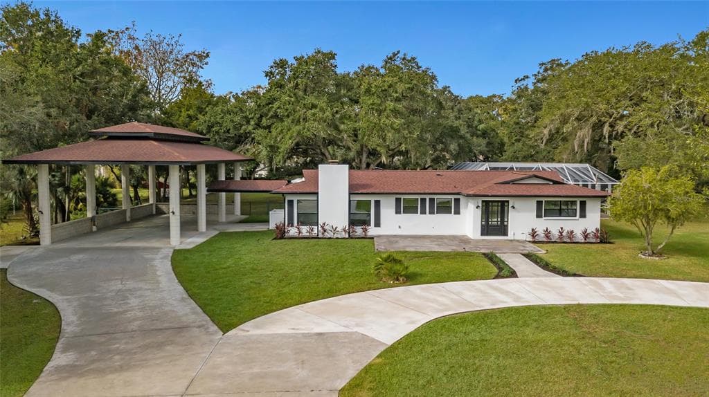 2215 BOW LANE