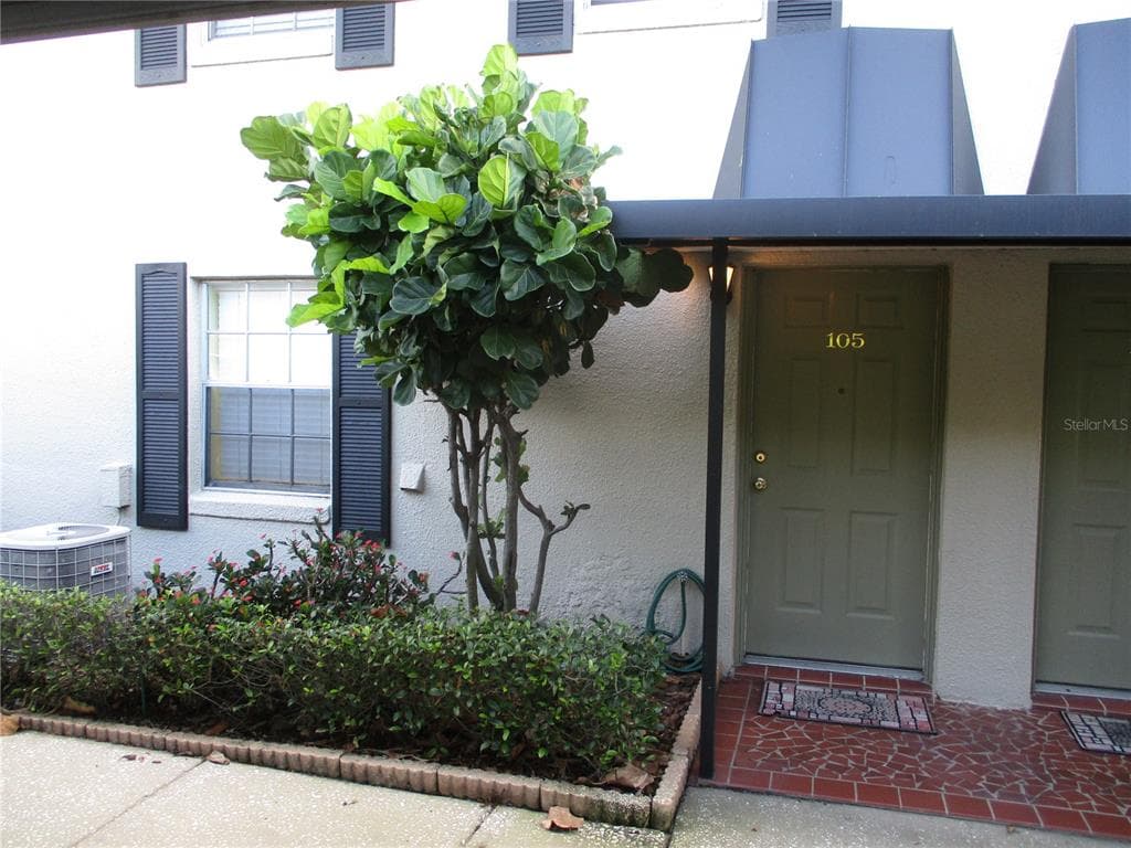 689 LAKE HOWARD DRIVE NW UNIT 105