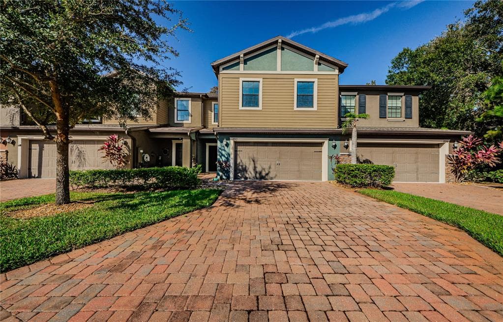 17261 OLD TOBACCO ROAD LUTZ, FL 33558