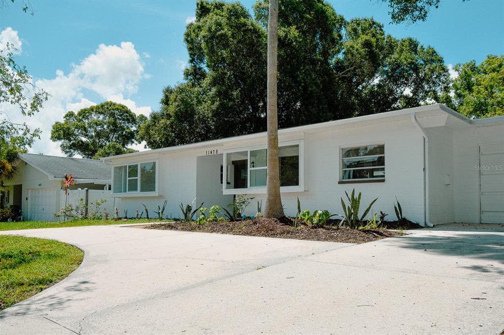 11478 82ND AVENUE SEMINOLE, FL 33772