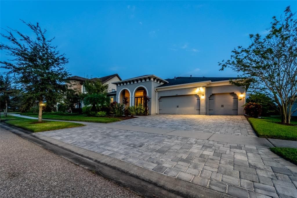 6911 PARK STRAND DRIVE APOLLO BEACH, FL 33572