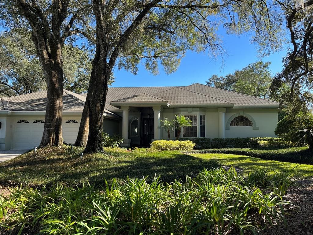 6605 STONINGTON DRIVE N TAMPA, FL 33647