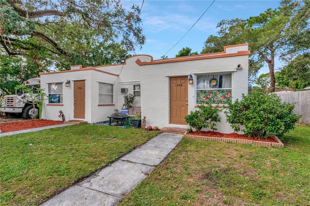 1424 10TH STREET W