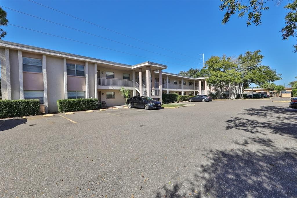 900 70TH STREET N UNIT 108 ST PETERSBURG, FL 33710