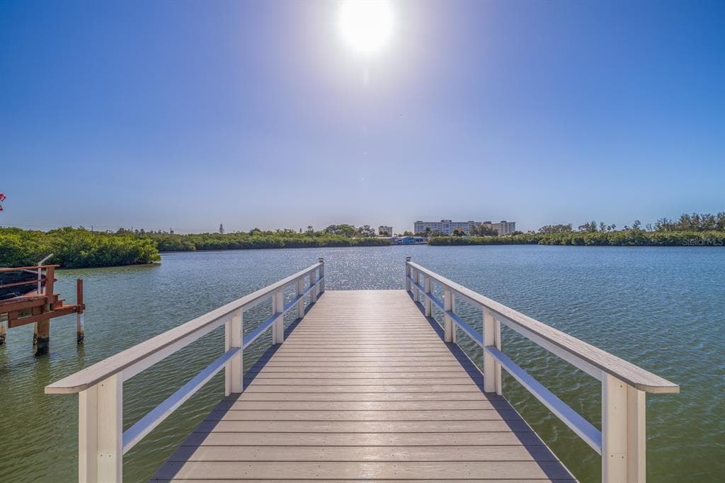 318 BOCA CIEGA POINT BOULEVARD S UNIT 803 ST PETERSBURG, FL 33708