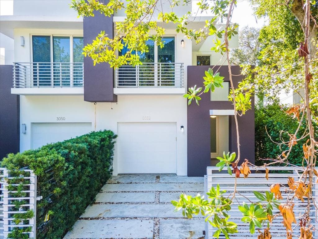 3052 DAY AVENUE UNIT 2 MIAMI, FL 33133