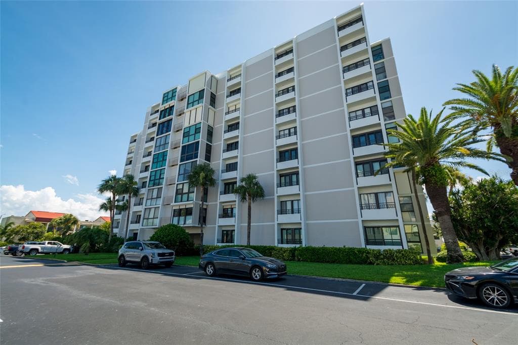 855 BAYWAY BOULEVARD UNIT 602 CLEARWATER, FL 33767