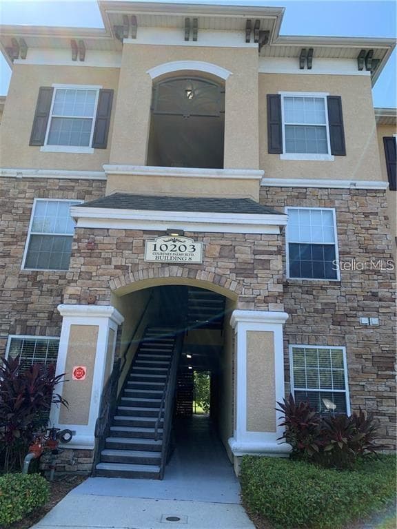 10203 COURTNEY PALMS BOULEVARD UNIT 201 TAMPA, FL 33619