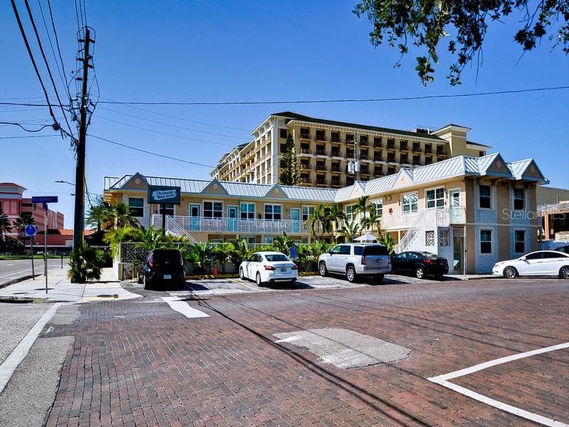 530 MANDALAY AVENUE UNIT 204 CLEARWATER, FL 33767