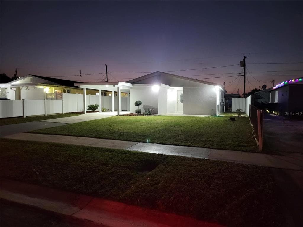6814 N THATCHER AVENUE TAMPA, FL 33614
