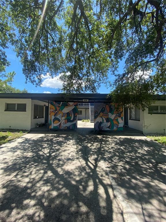 64 DAVIS BOULEVARD UNIT 6 TAMPA, FL 33606