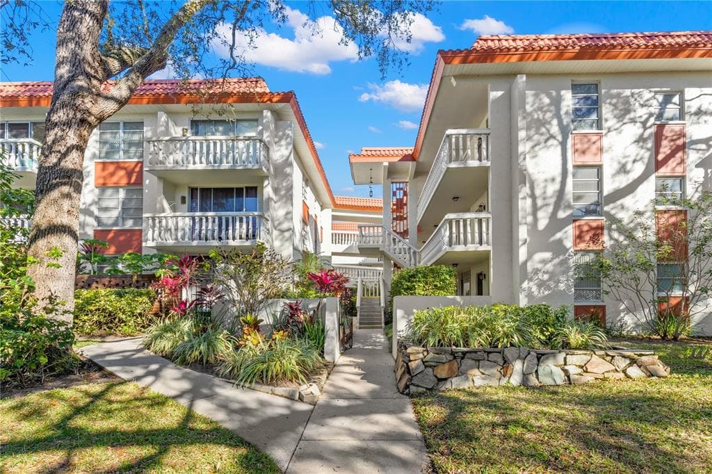 1001 PEARCE DRIVE UNIT 105