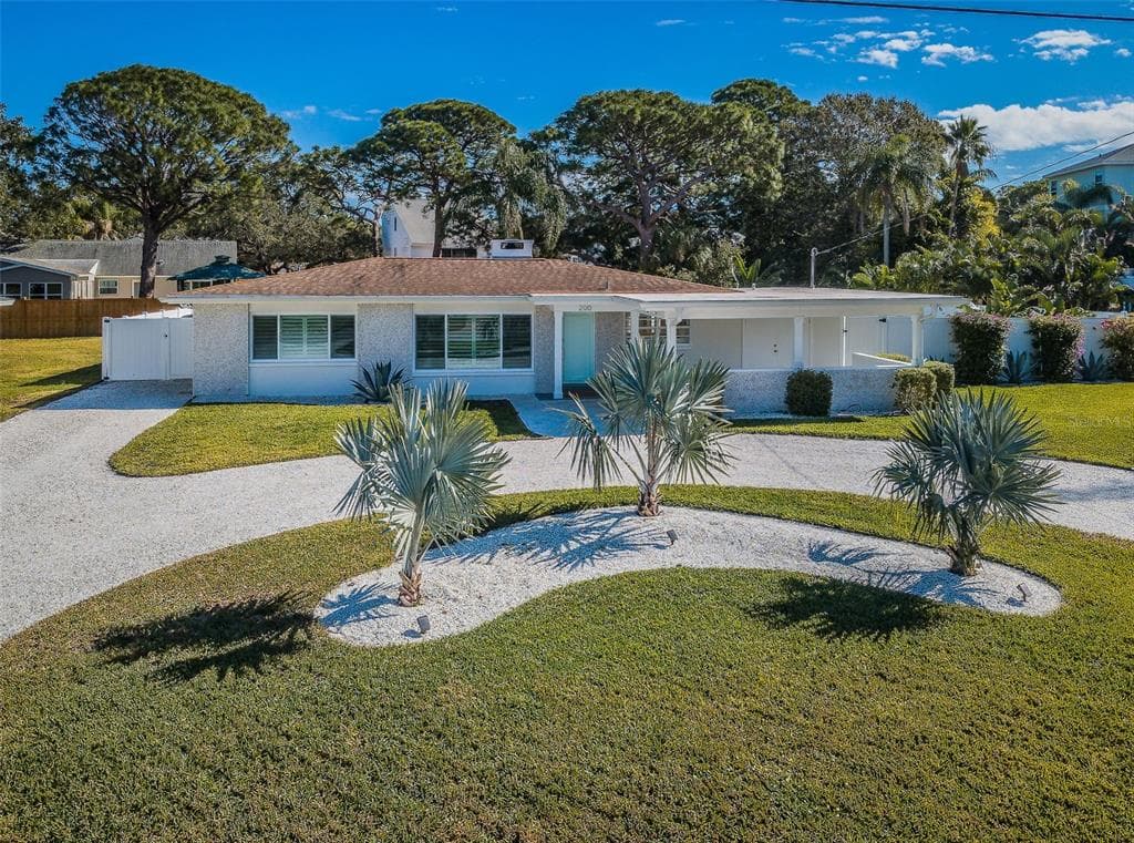 200 SHORE DRIVE PALM HARBOR, FL 34683