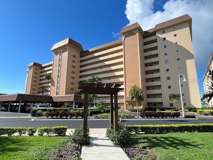 5108 BRITTANY DRIVE S UNIT 208 ST PETERSBURG, FL 33715