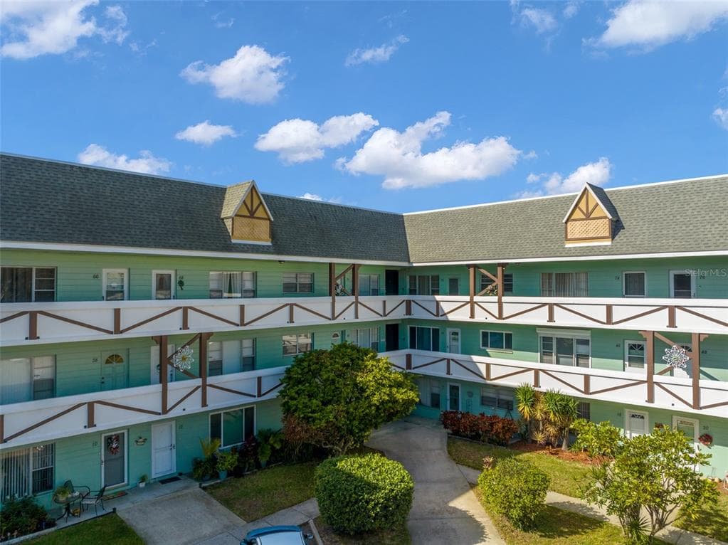 2042 AUSTRALIA WAY W UNIT 42