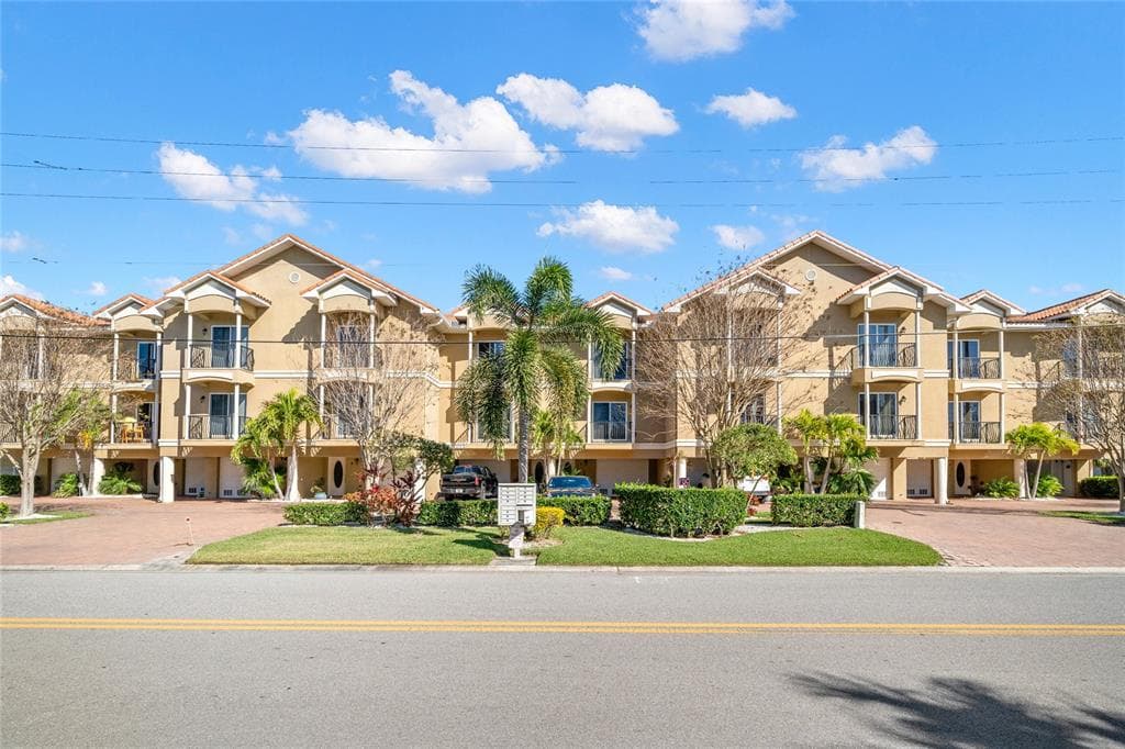 300 CAPRI BOULEVARD UNIT 9 TREASURE ISLAND, FL 33706