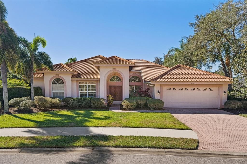 8507 WOODBRIAR DRIVE SARASOTA, FL 34238