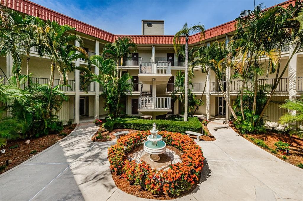 2700 BAYSHORE BOULEVARD UNIT 2203 DUNEDIN, FL 34698