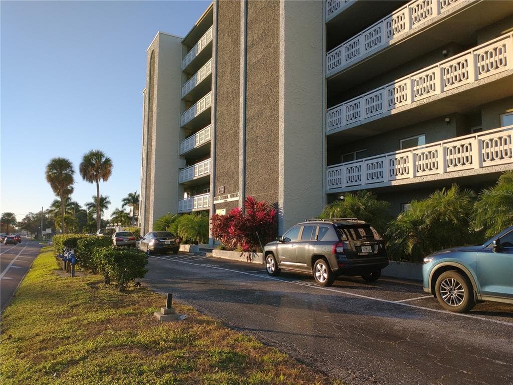 7321 CENTRAL AVENUE UNIT 301 ST PETERSBURG, FL 33710